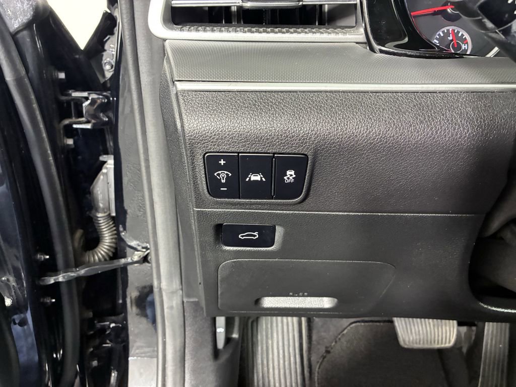 Used 2022 Kia K5 LX image 19