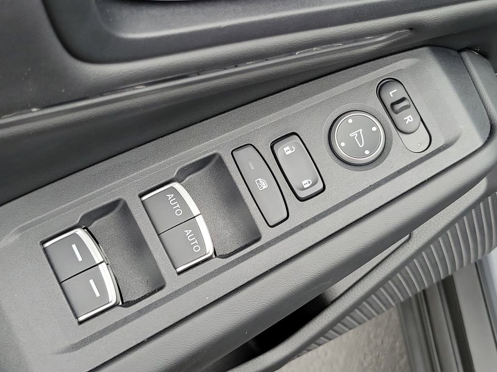 Certified 2025 Honda Accord SE image 19