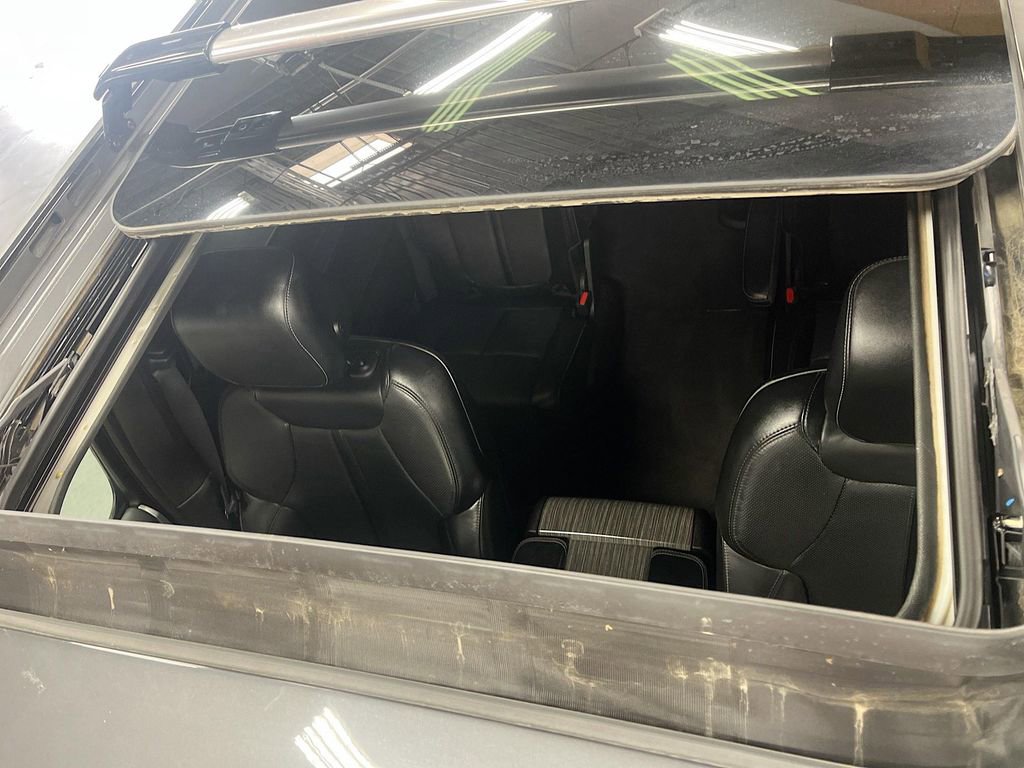 Used 2022 Jeep Wagoneer Series III w/ Premium Group I image 23