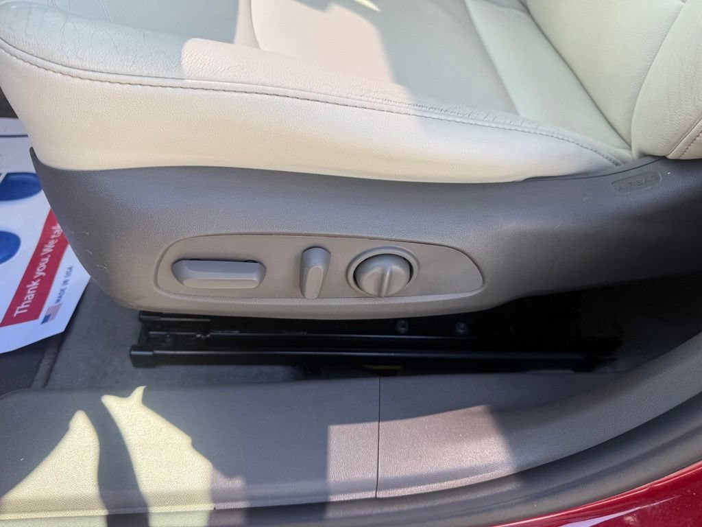 Used 2021 Chevrolet Malibu LT w/ Leather Package FWD image 18