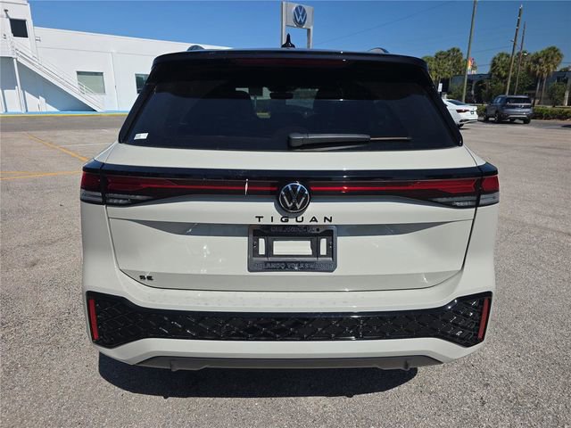 New 2026 Volkswagen Tiguan SE R-Line FWD image 5