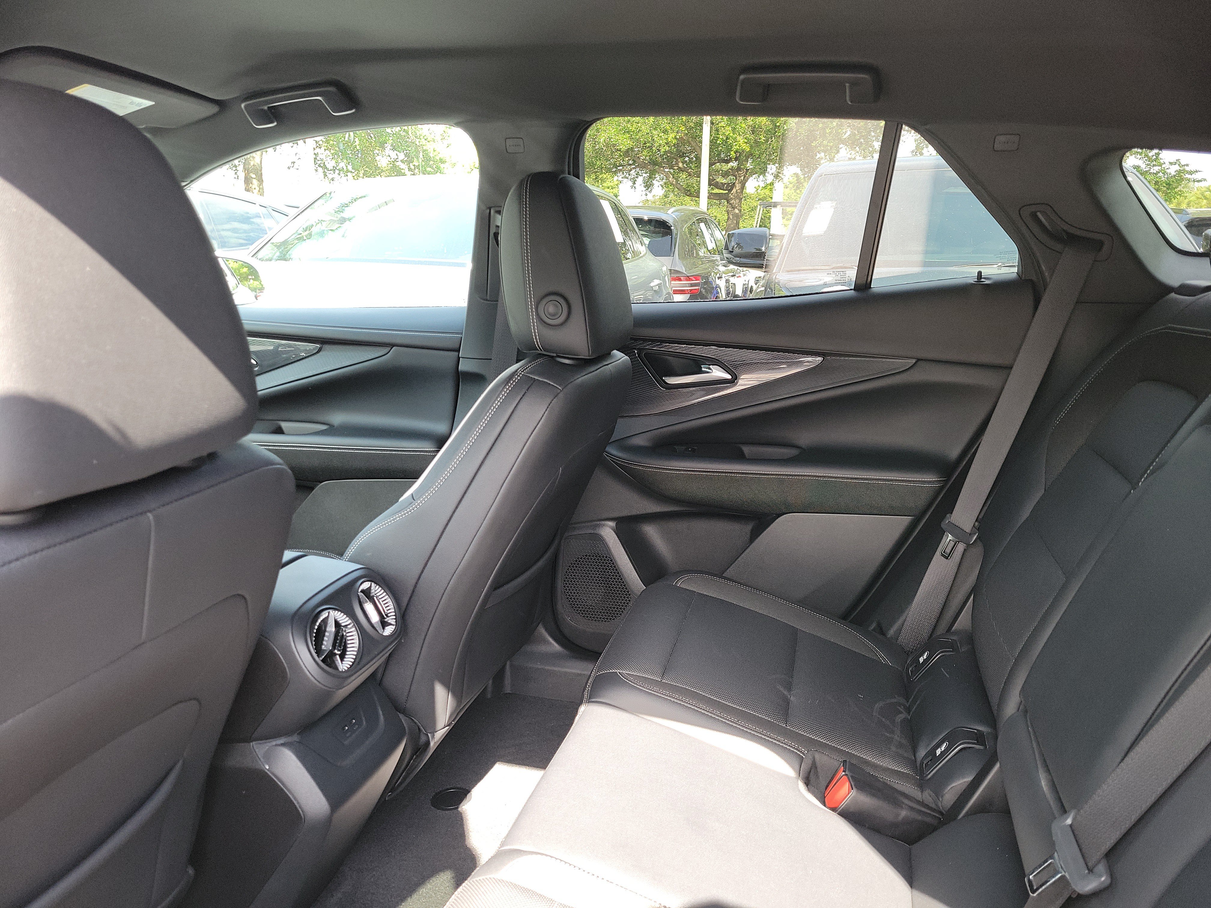 Used 2024 Chevrolet Blazer EV LT AWD/4WD image 8