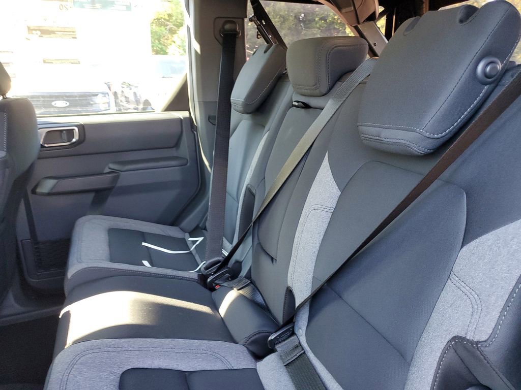 New 2025 Ford Bronco 4-Door AWD/4WD image 25