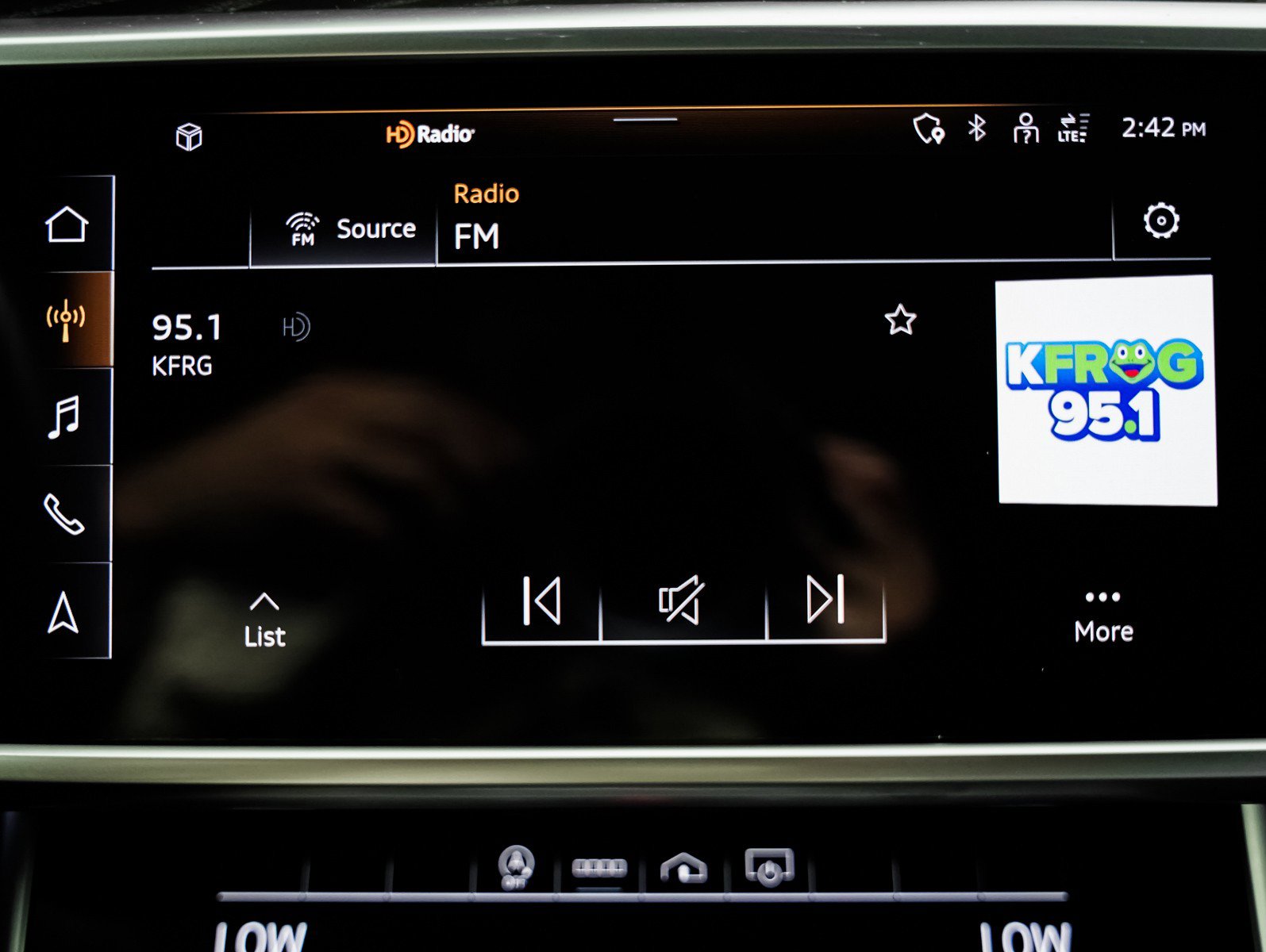 Used 2023 Audi A6 2.0T Premium w/ Convenience Package AWD/4WD image 17