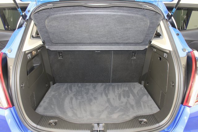 Used 2017 Buick Encore Premium w/ Experience Buick Package image 19