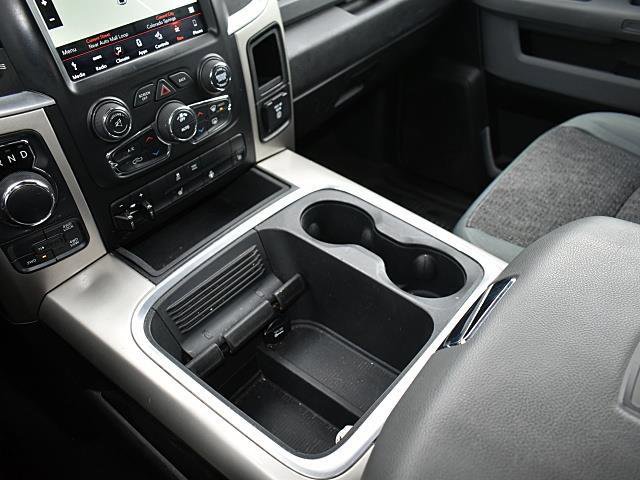 Used 2018 RAM 1500 SLT image 25
