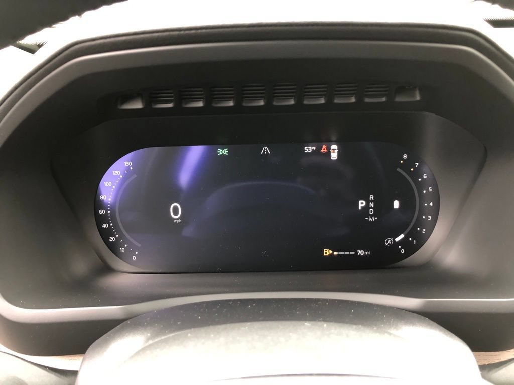 New 2026 Volvo XC90 B6 Plus w/ Protection Package Premier AWD/4WD image 14