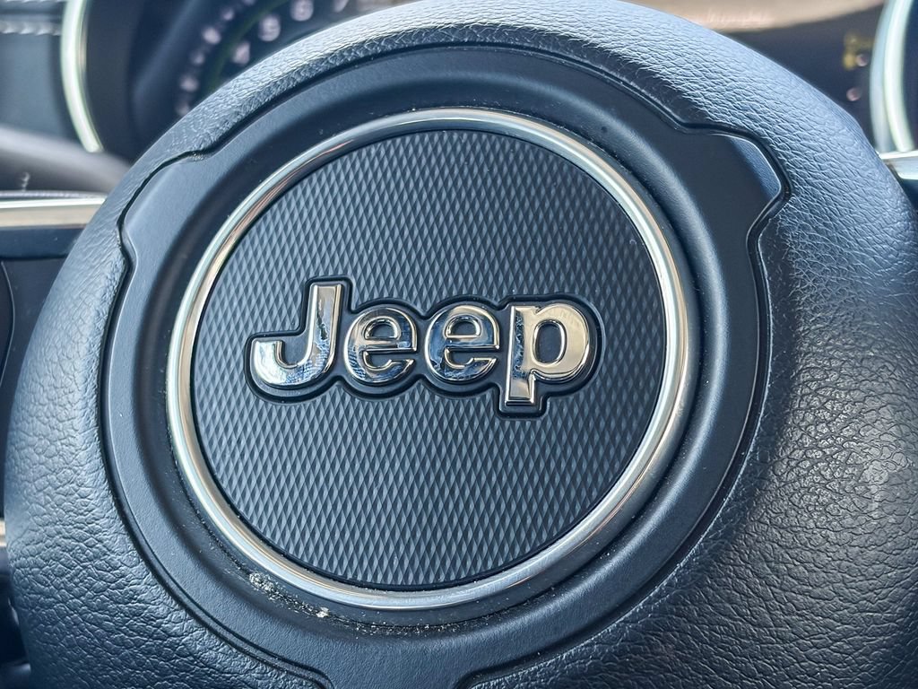 Used 2023 Jeep Wrangler Unlimited Sahara AWD/4WD image 21