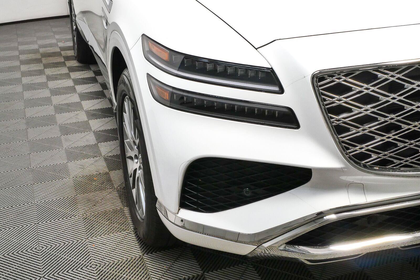 Used 2025 Genesis GV80 2.5T AWD/4WD image 35