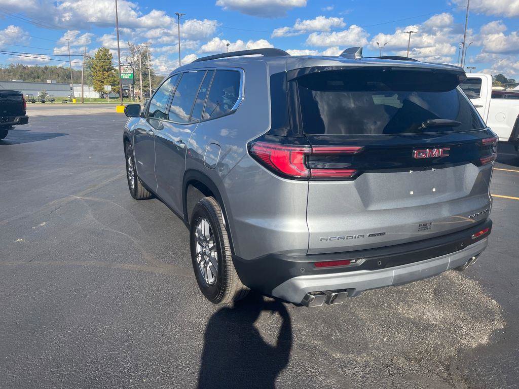 Used 2025 GMC Acadia Elevation video 3