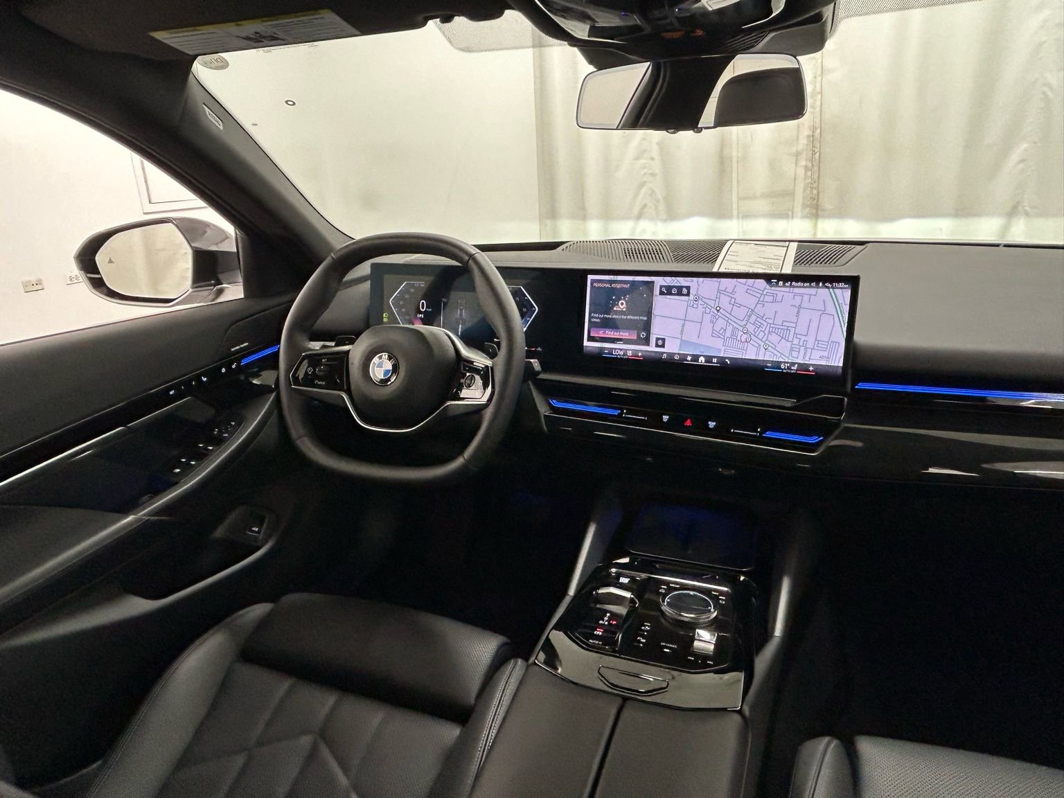 Used 2025 BMW 530i xDrive w/ Premium Package image 10
