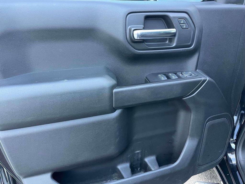 Used 2019 Chevrolet Silverado 1500 Custom w/ Trailering Package image 22