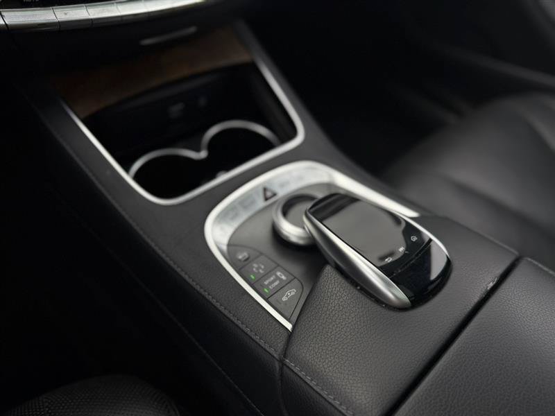 Used 2017 Mercedes-Benz S 550 Sedan image 15