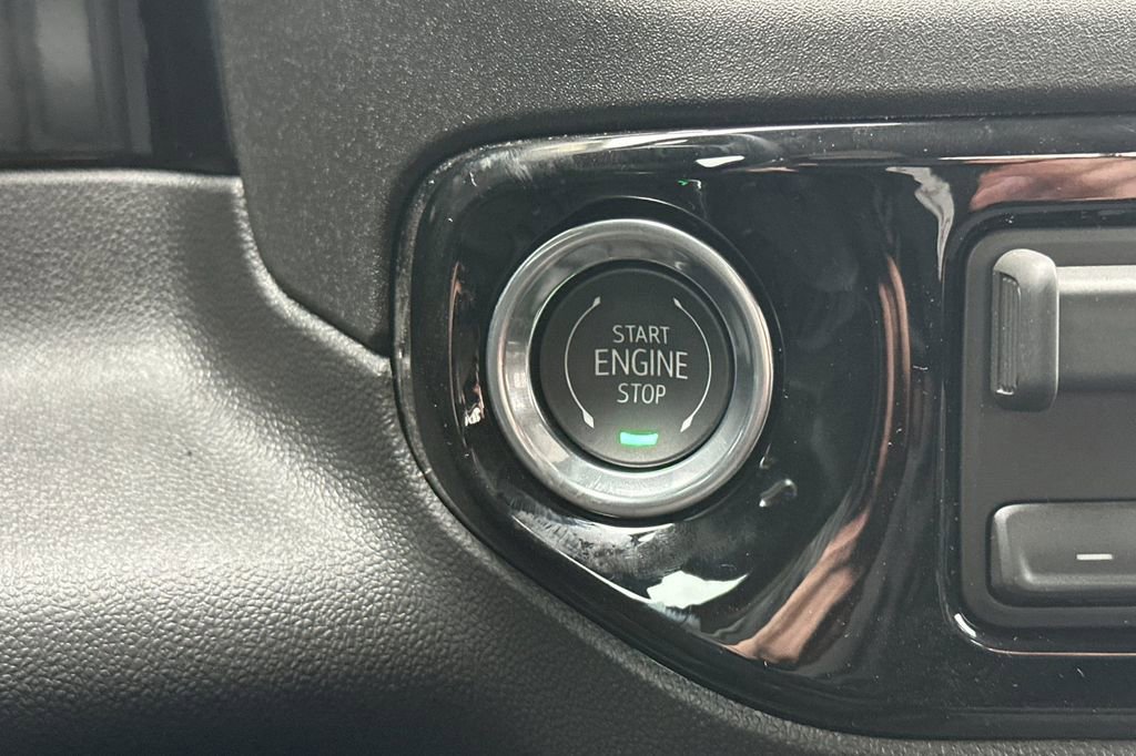 New 2026 GMC Sierra 1500 SLE image 19