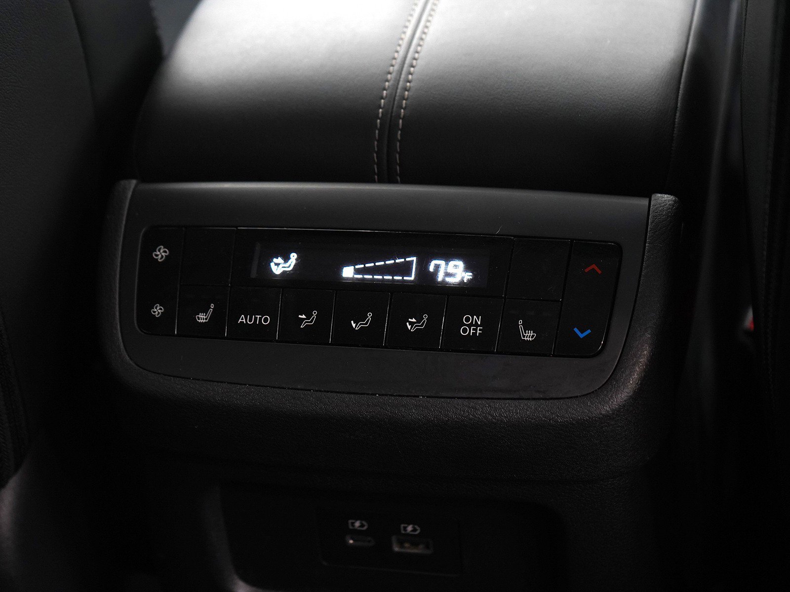 Used 2023 Nissan Pathfinder SL w/ SL Premium Package image 16