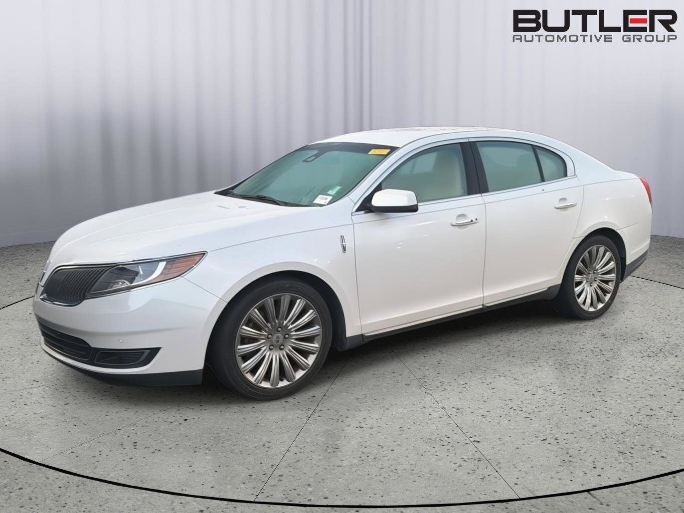 Used 2013 Lincoln MKS FWD image 4