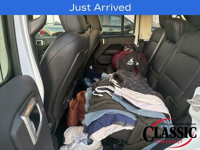 Used 2024 Jeep Wrangler Unlimited Rubicon w/ Convenience Group image 20