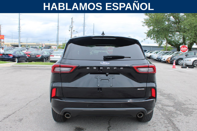 Used 2024 Ford Escape ST-Line w/ Tech Pack #1 AWD/4WD image 4