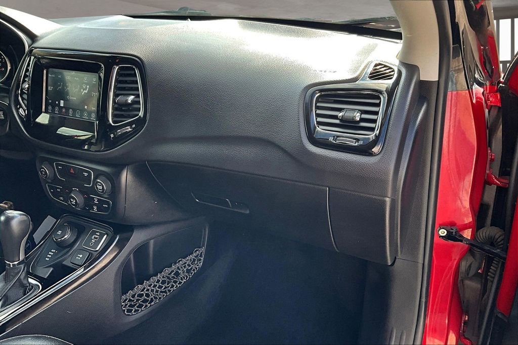 Used 2018 Jeep Compass Latitude w/ Popular Equipment Group image 18