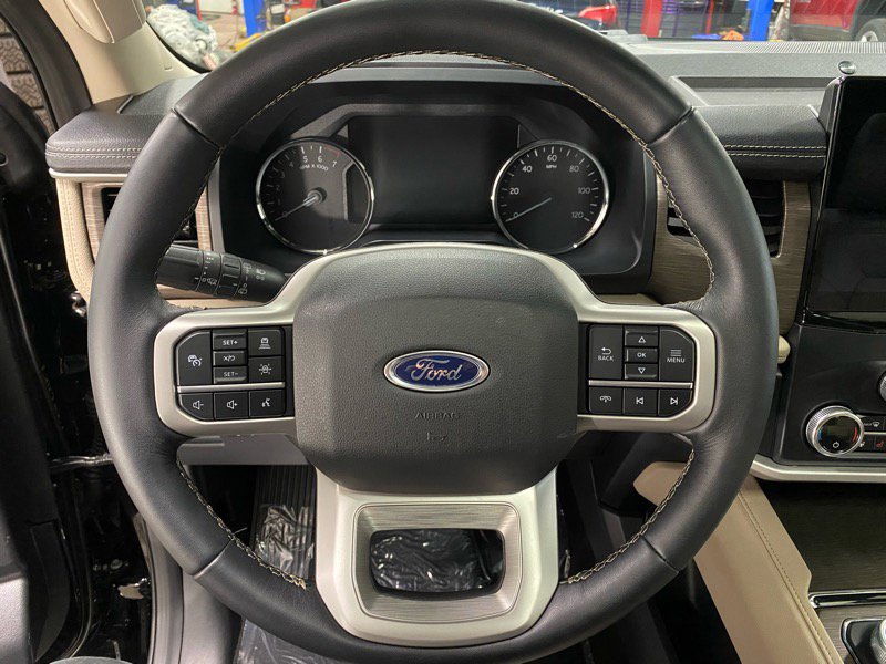 Used 2024 Ford Expedition Max Limited image 17