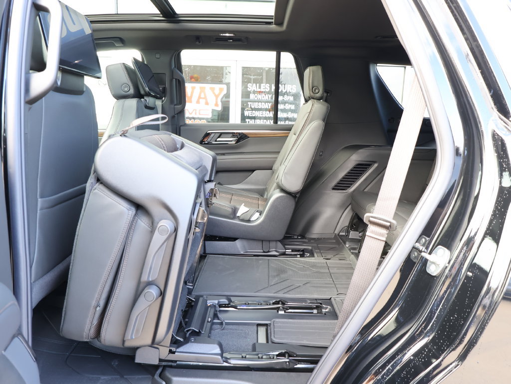 New 2027 Chevrolet Tahoe High Country AWD/4WD image 30