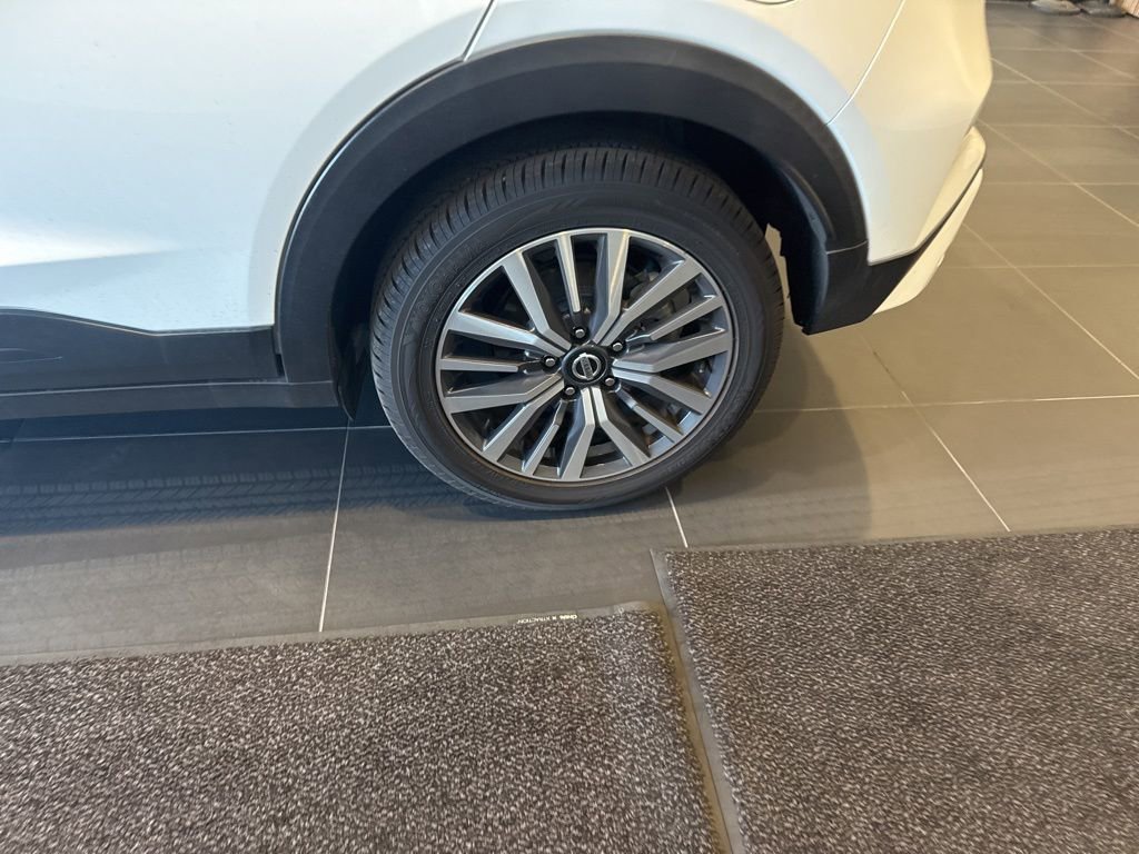 Used 2021 Nissan Kicks SV image 17