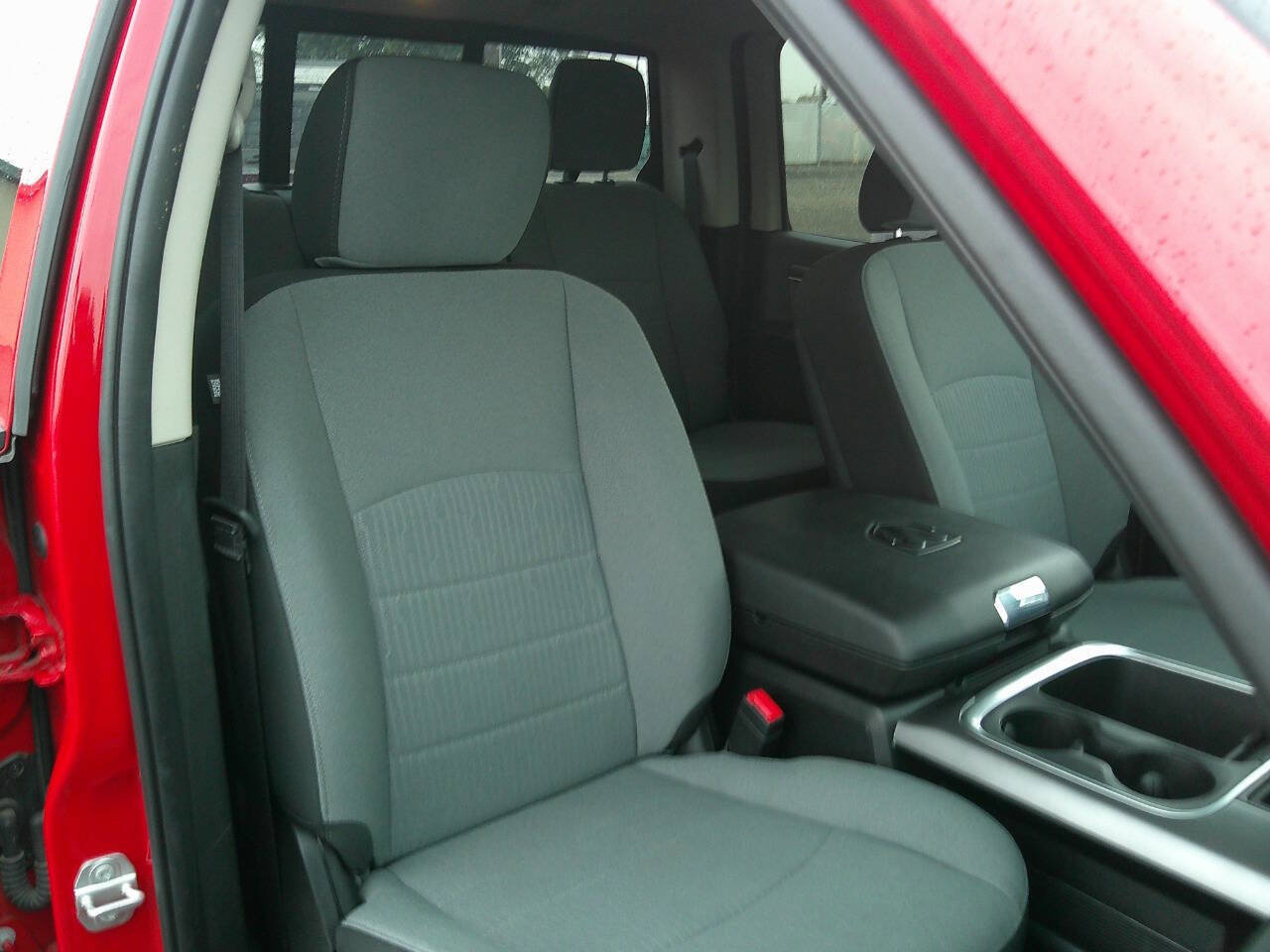 Used 2023 RAM 1500 Classic SLT w/ Trailer & Traction Group image 17