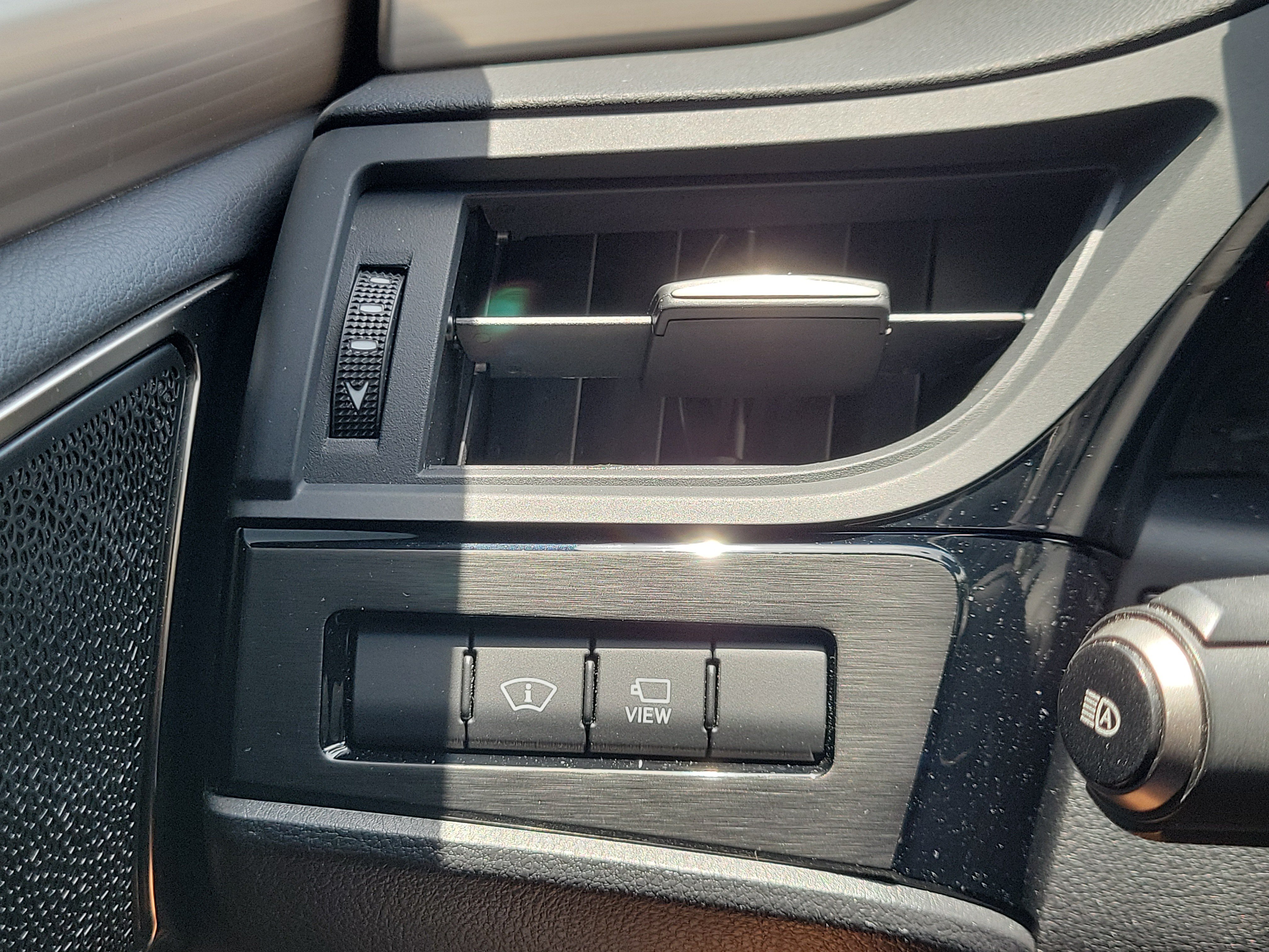 Used 2024 Lexus ES 350 F Sport w/ Accessory Package (Z2) FWD image 27