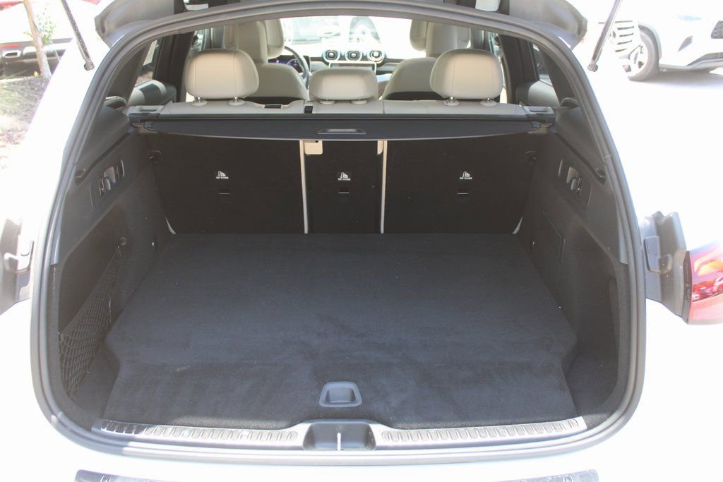 Certified 2025 Mercedes-Benz GLC 350e image 8