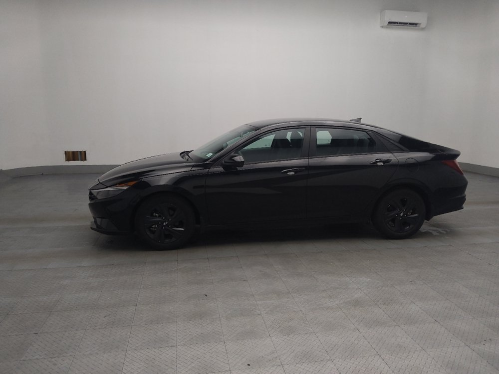 Used 2022 Hyundai Elantra SEL FWD image 2