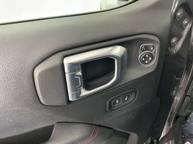 Used 2022 Jeep Wrangler Unlimited Rubicon AWD/4WD image 13