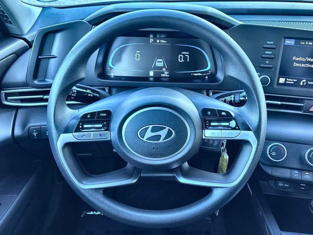 Used 2026 Hyundai Elantra SE FWD image 15