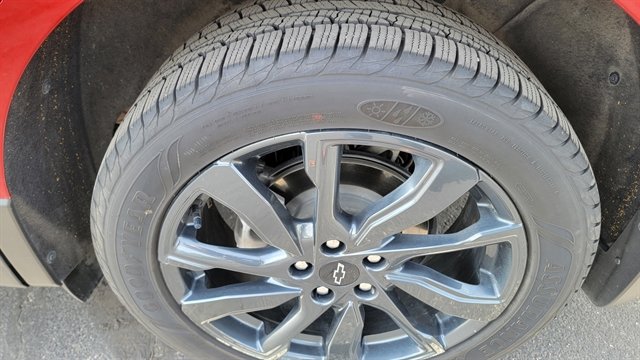 Used 2022 Chevrolet Equinox RS w/ RS Leather Package image 16