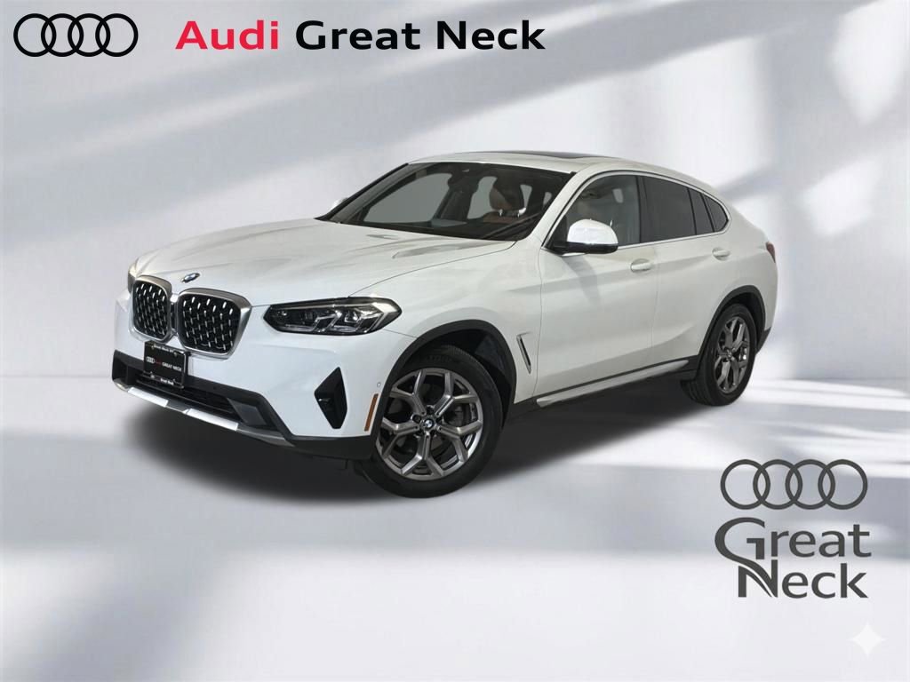 Used 2022 BMW X4 xDrive30i w/ Premium Package 2