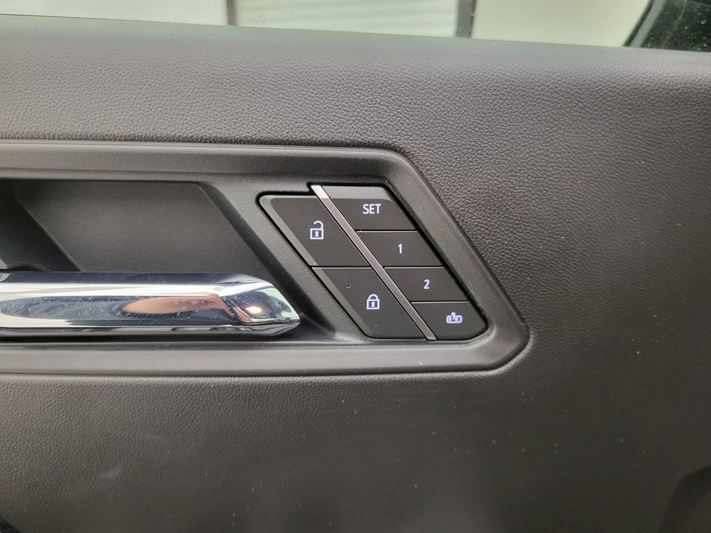 New 2026 Chevrolet Colorado ZR2 w/ Technology Package image 2