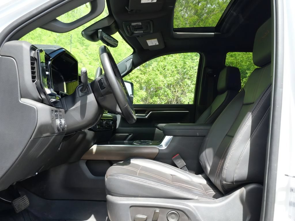 Used 2024 Chevrolet Silverado 3500 High Country w/ High Country Premium Package AWD/4WD image 14