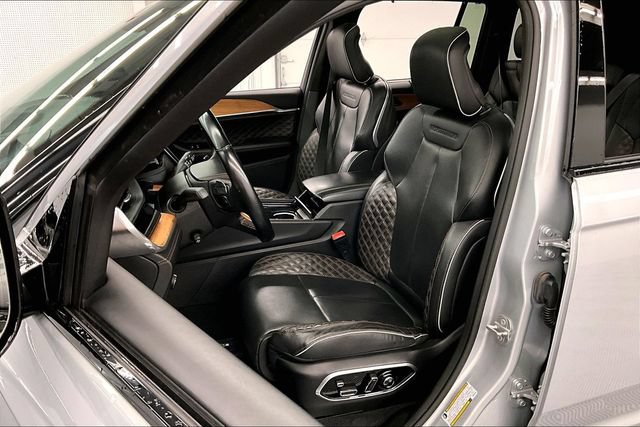 Used 2022 Jeep Grand Cherokee Summit AWD/4WD image 24