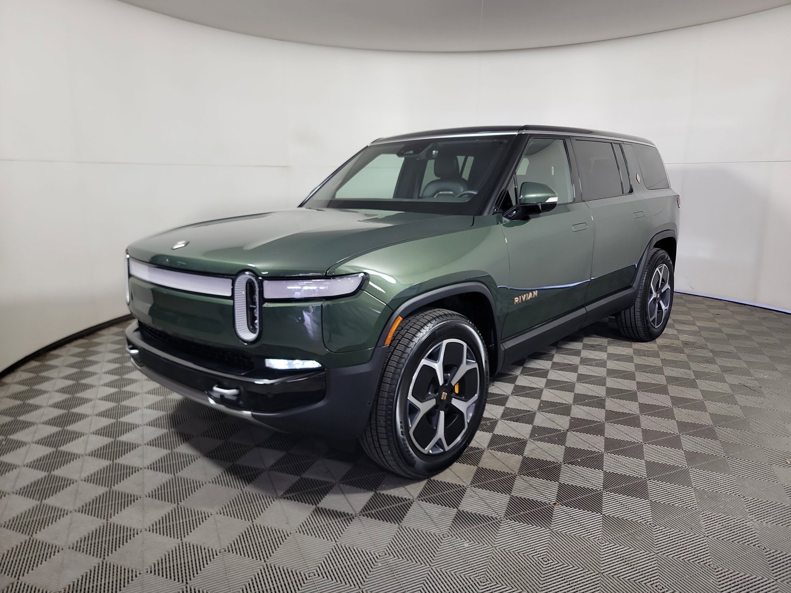Used 2024 Rivian R1S Adventure