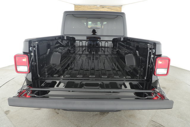 New 2025 Jeep Gladiator Sport image 5