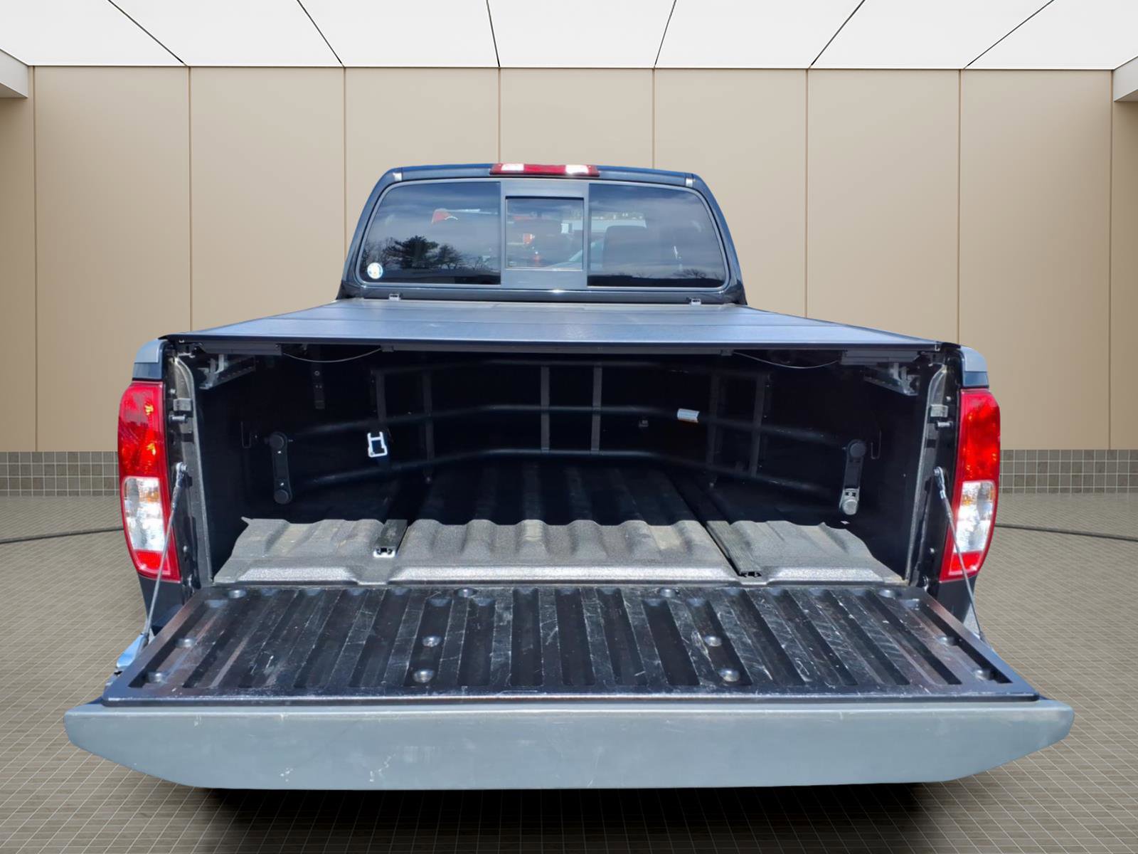 Used 2019 Nissan Frontier SV w/ Value Truck Package image 9
