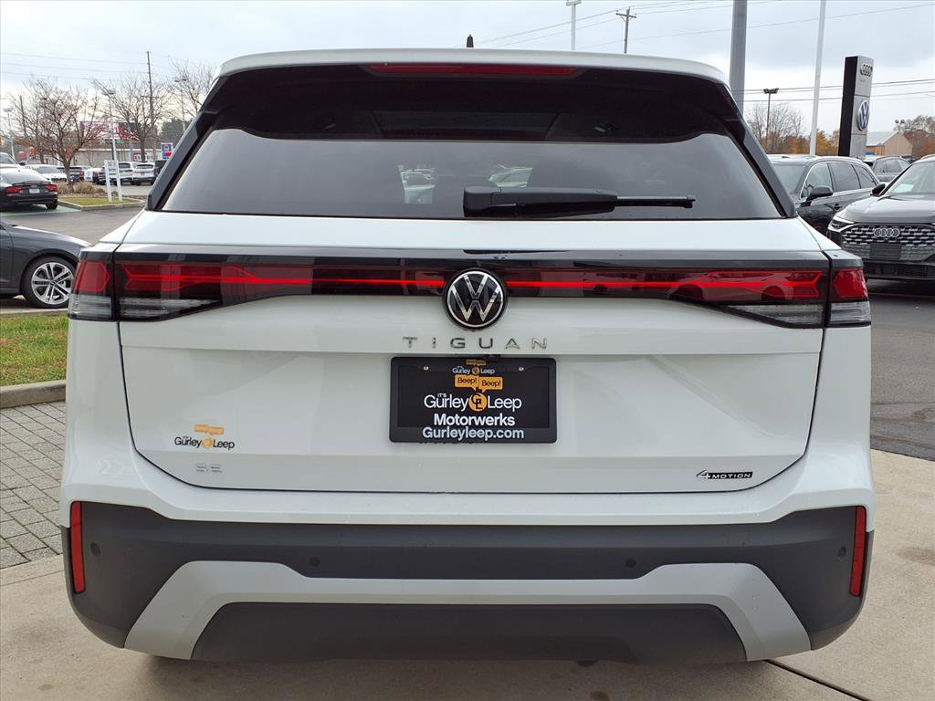 New 2026 Volkswagen Tiguan SE image 9