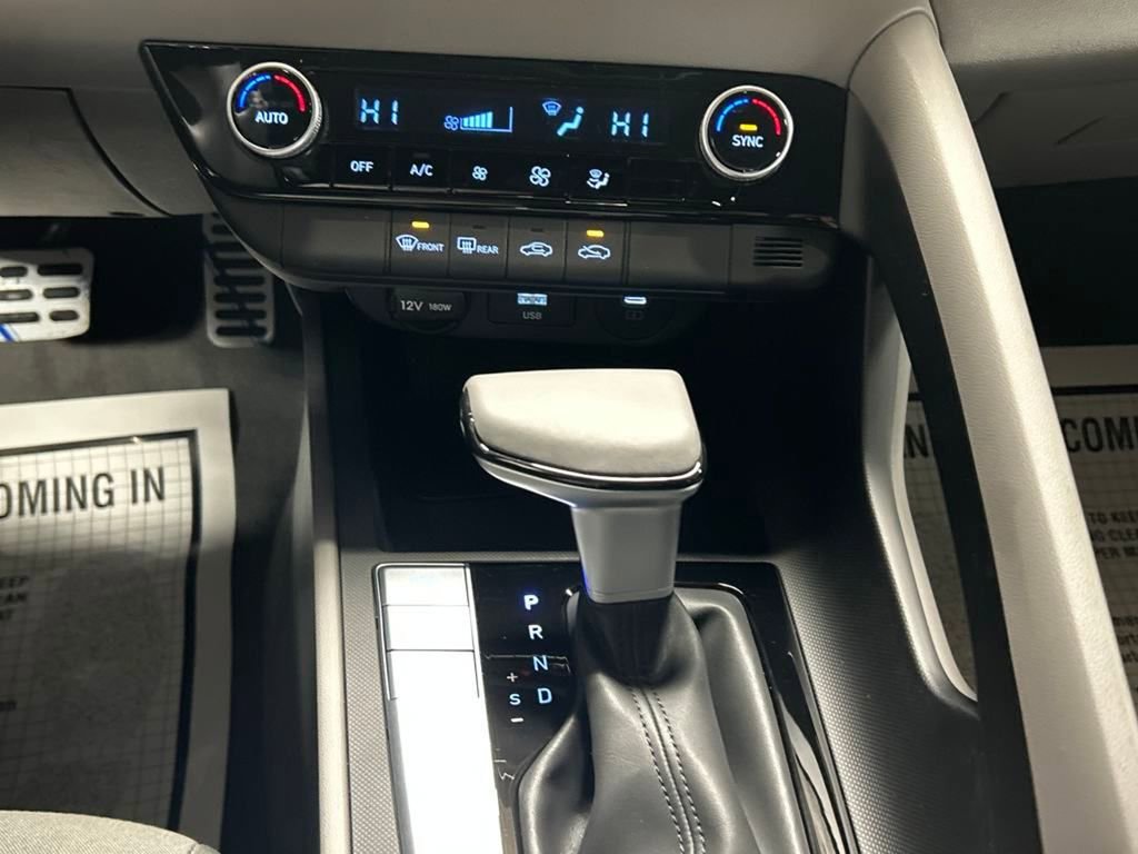 New 2025 Hyundai Elantra Sport image 30