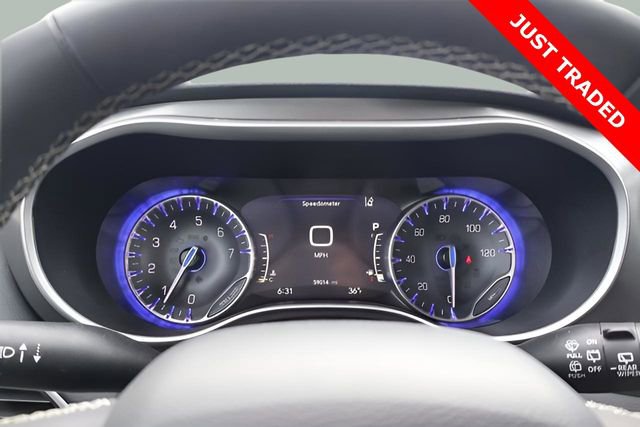 Used 2024 Chrysler Pacifica Touring-L image 31