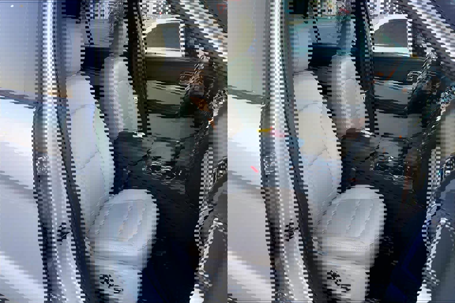 Used 2018 Ford Explorer XLT w/ Equipment Group 202A image 9