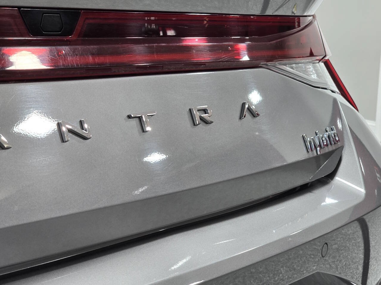 Used 2023 Hyundai Elantra Limited w/ Winter Weather Package FWD image 18