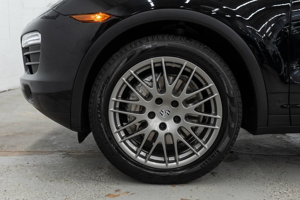 Used 2014 Porsche Cayenne S AWD/4WD image 33