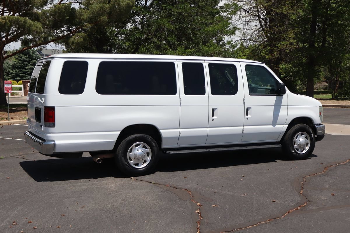 Used 2012 Ford E-350 and Econoline 350 XLT RWD image 4