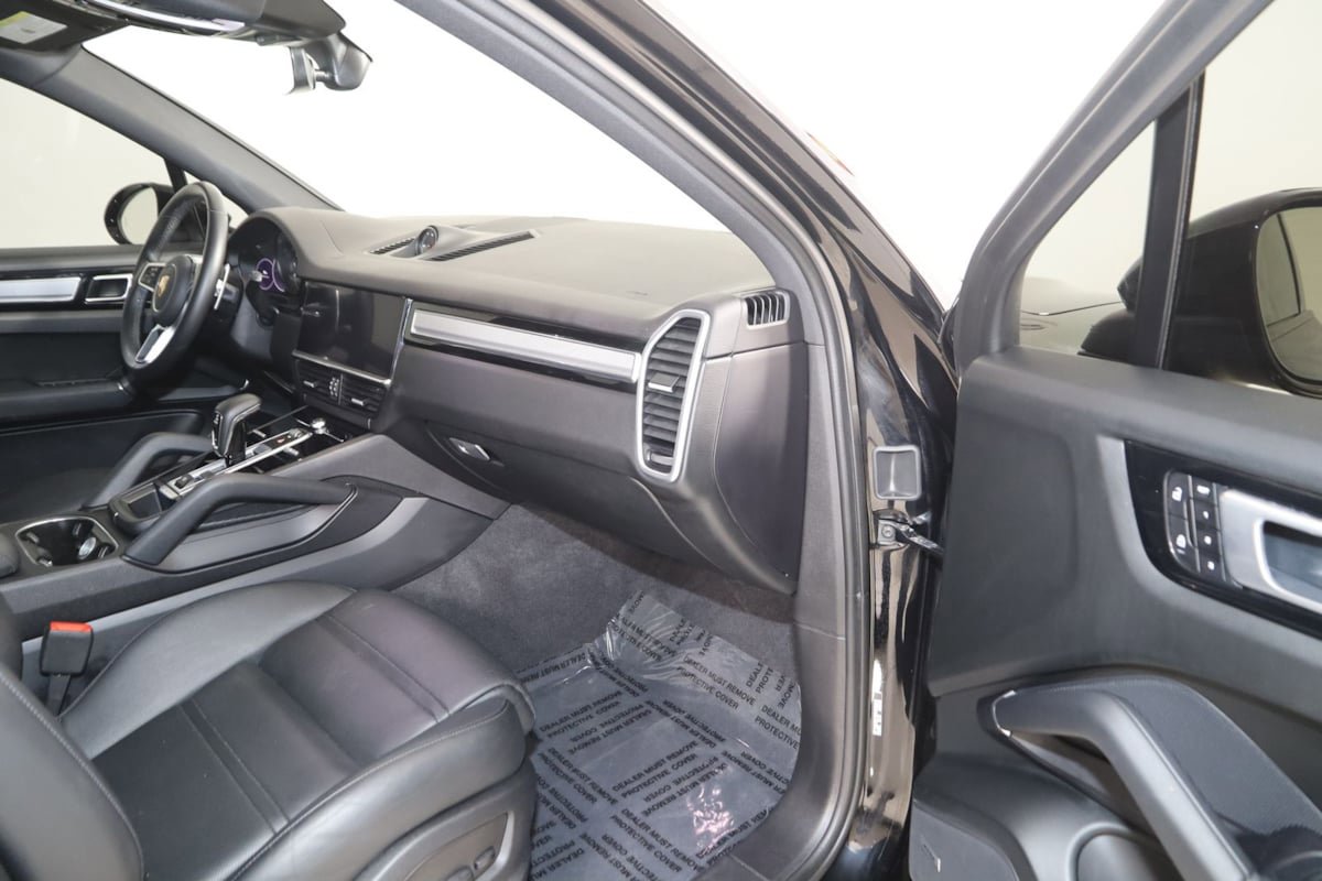 Used 2022 Porsche Cayenne AWD/4WD image 50
