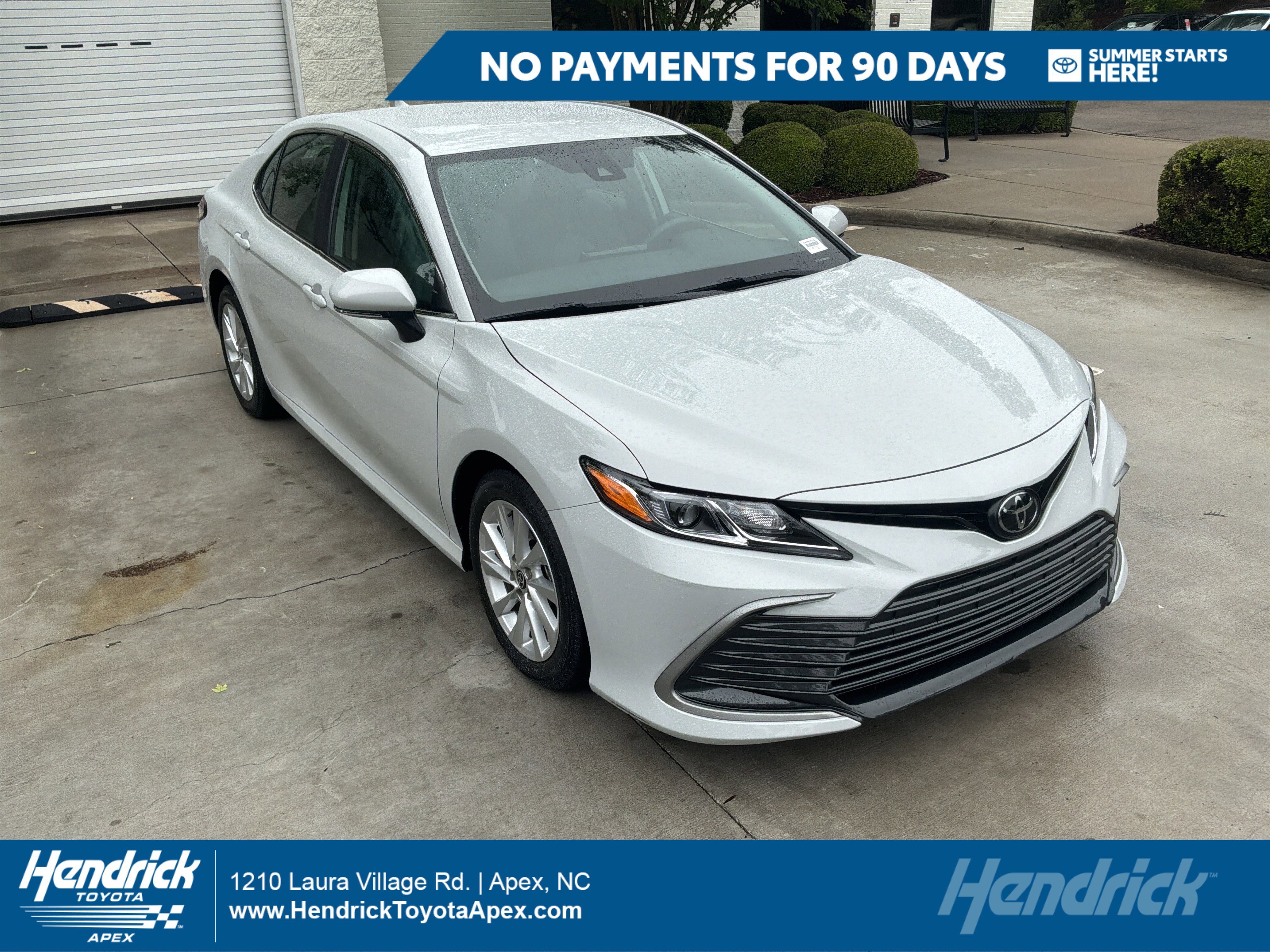 Used 2023 Toyota Camry LE w/ Convenience Package FWD image 1