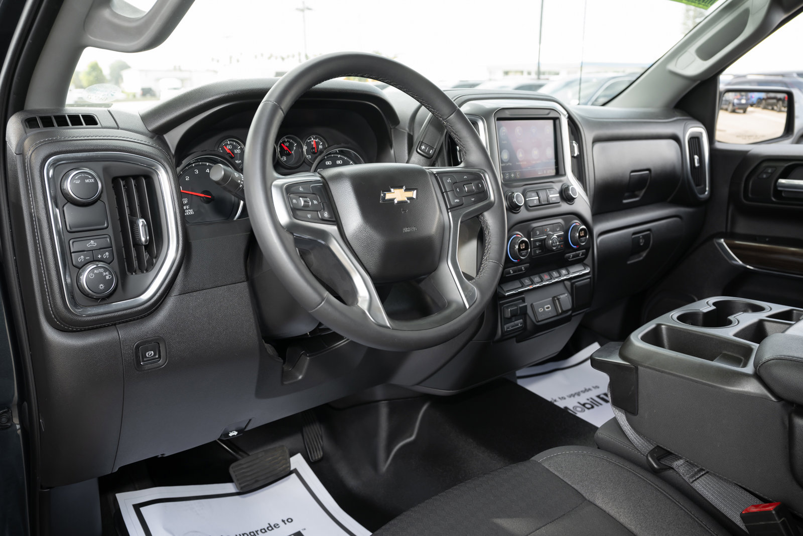 Used 2021 Chevrolet Silverado 1500 LT image 19